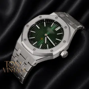 Oak Silver Green Dial