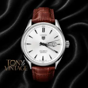 Silver Automatic Watch With Dial and Leather Strap