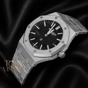 Silver Black Dial Chain Watch
