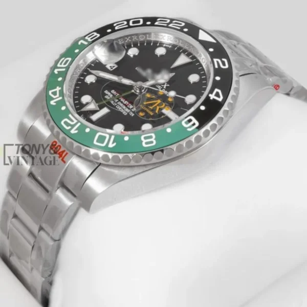 GMT-40-Silver-Black-Dial1.webp