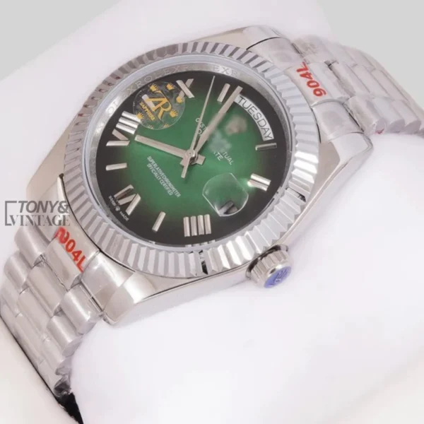 Silver-Green-Dial-Roman-Numeral-Fluted-Bezel1.webp