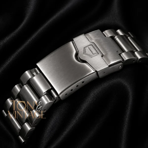 Calibre 11 Chronograph Silver Stainless Steel Watch with Red Dial