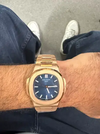 Customer wearing Tony & Vintage watch
