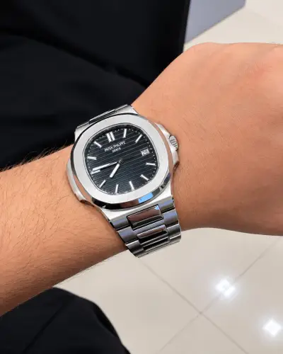 Customer wearing Tony & Vintage watch
